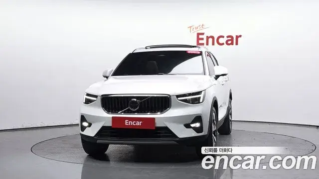 Volvo XC40 2024 — Şəkil 4/30