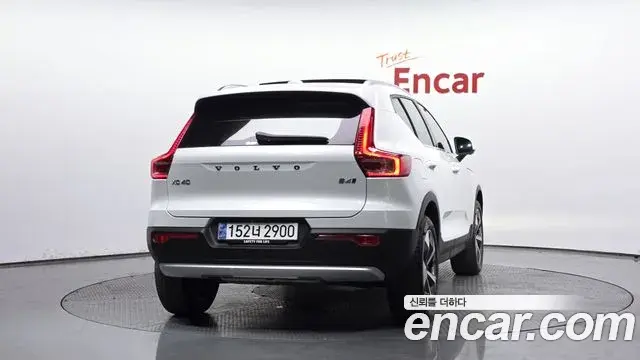 Volvo XC40 2024 — Şəkil 18/30