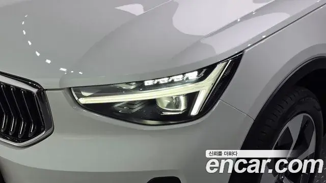 Volvo XC40 2024 — Şəkil 19/30