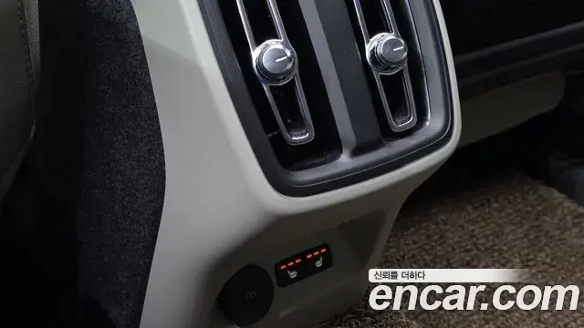 Volvo XC40 2024 — Şəkil 16/30