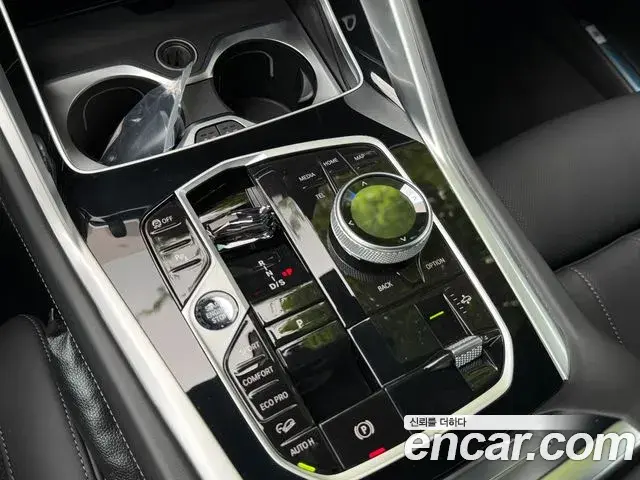 BMW X6 2025 — Photo 12/20