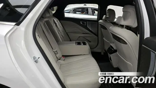 Kia K8 2023 — Photo 23/35