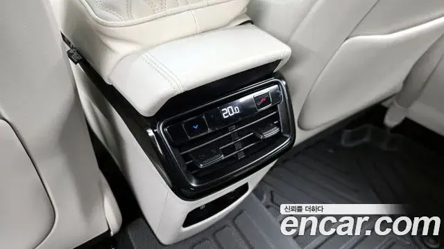 Kia K8 2023 — Photo 15/35