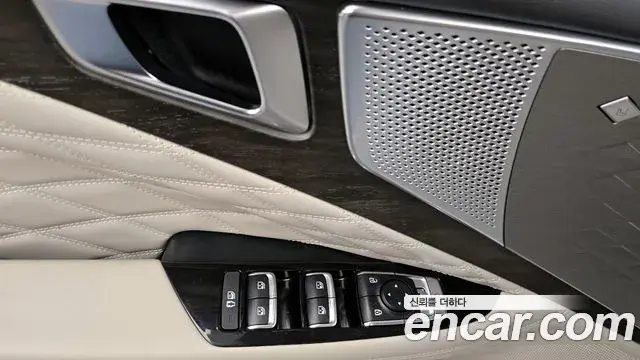 Kia K8 2023 — Photo 22/35