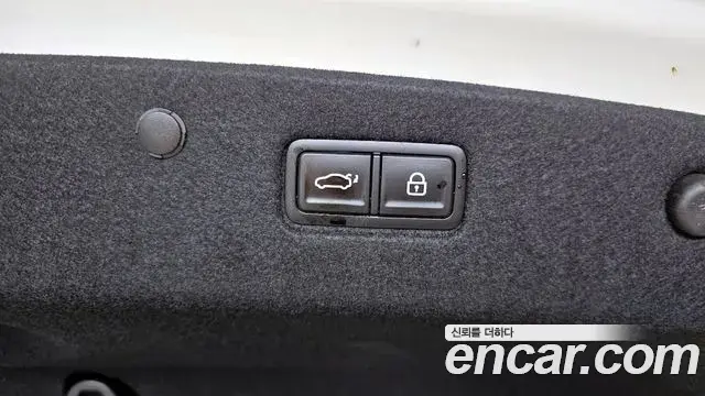 Kia K8 2023 — Photo 9/35
