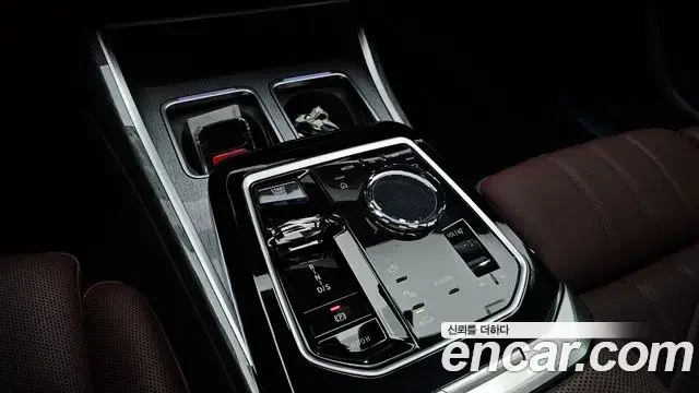 BMW 7 Series 2023 — Photo 14/30