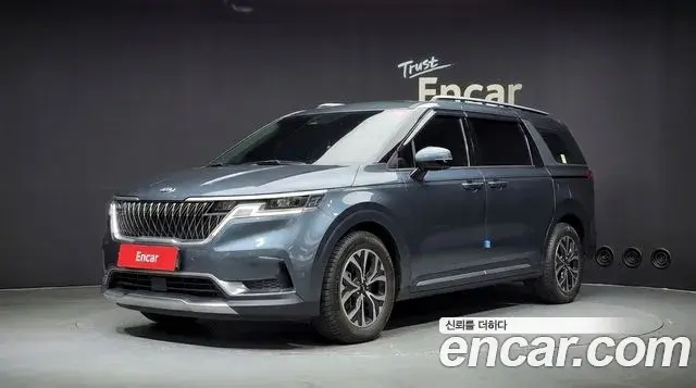 Kia Carnival 2020 — Фото 1/20