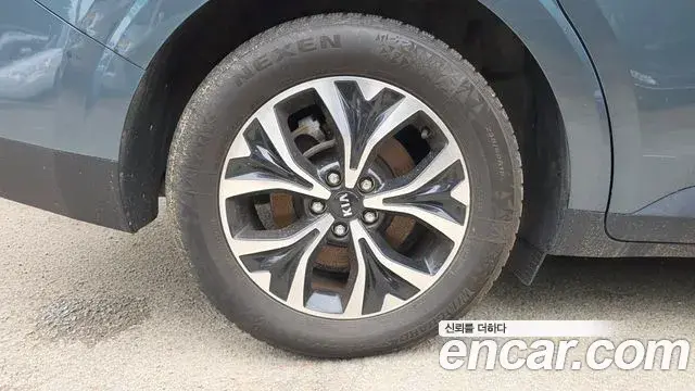 Kia Carnival 2020 — Фото 5/20