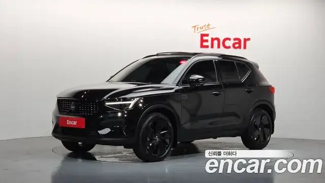 Volvo XC40 2025 — Photo 10/33