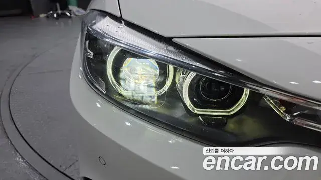 BMW 4 Series 2019 — Şəkil 12/35