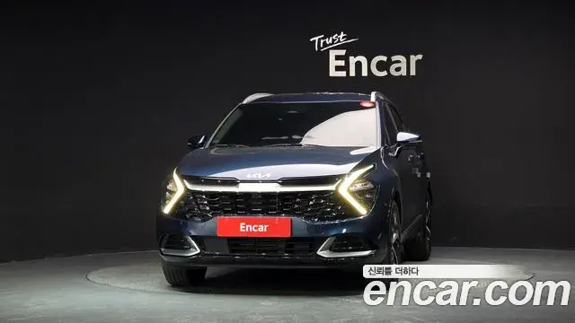 Kia Sportage 2023 — ფოტო 11/32