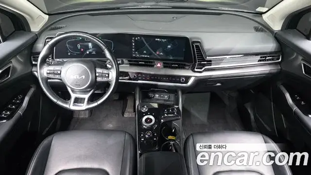 Kia Sportage 2023 — ფოტო 2/32