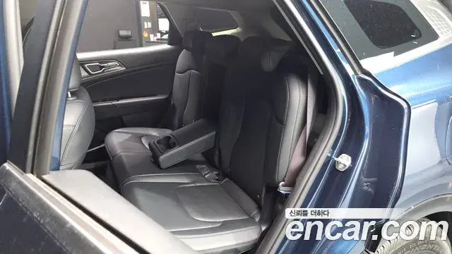 Kia Sportage 2023 — ფოტო 23/32