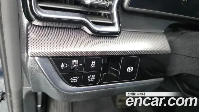 Kia Sportage 2023 — ფოტო 18/32