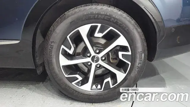 Kia Sportage 2023 — ფოტო 30/32