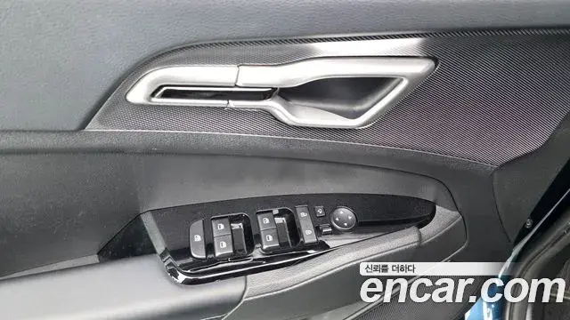 Kia Sportage 2023 — ფოტო 8/32