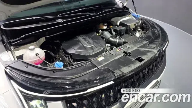 Kia Carnival 2024 — Şəkil 8/20
