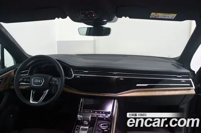 Audi Q7 2025 — Şəkil 9/20