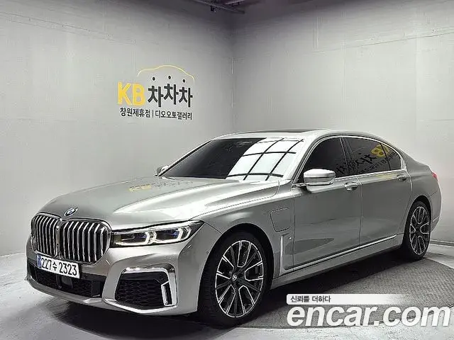 BMW 7 Series 2021 — ფოტო 2/20