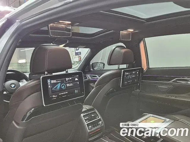 BMW 7 Series 2021 — ფოტო 5/20