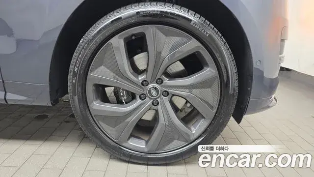 Land Rover Range Rover Sport 2025 — Photo 30/35