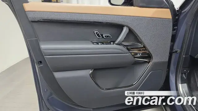 Land Rover Range Rover Sport 2025 — Photo 3/35