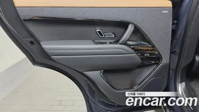 Land Rover Range Rover Sport 2025 — Photo 33/35