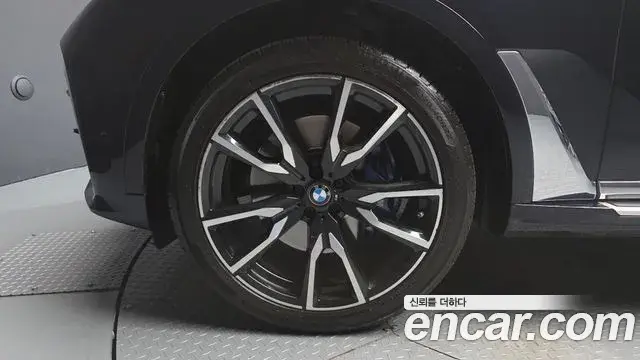 BMW X7 2021 — Фото 5/20