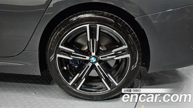 BMW 3 Series 2025 — Photo 16/30