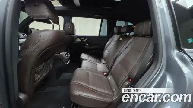 Mercedes-Benz GLS-Class 2022 — ფოტო 32/35