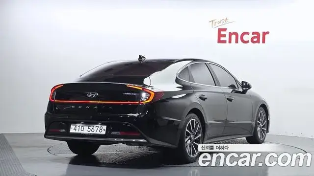 Hyundai Sonata 2019 — Фото 2/20