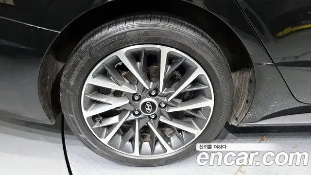 Hyundai Sonata 2019 — Фото 5/20