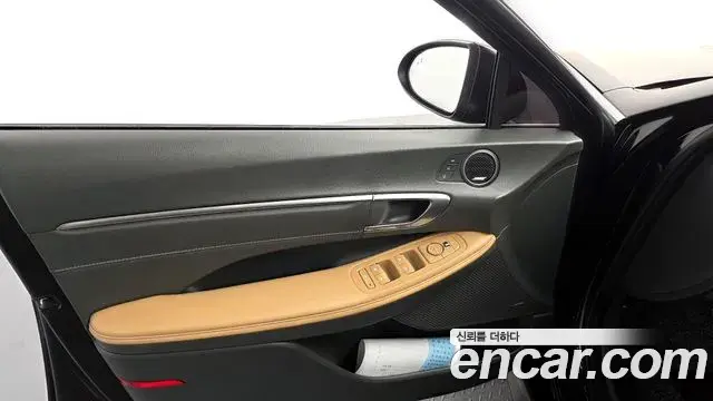 Hyundai Sonata Hybrid 2019 — Photo 26/33