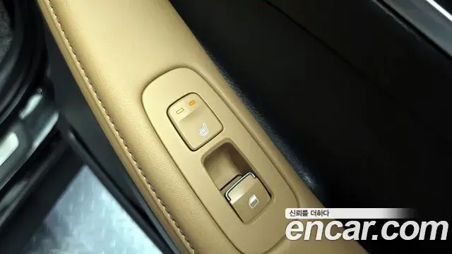 Hyundai Sonata Hybrid 2019 — Photo 28/33