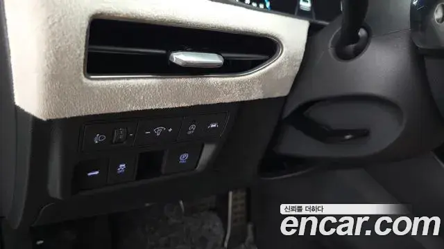 Hyundai Sonata Hybrid 2019 — Photo 22/33