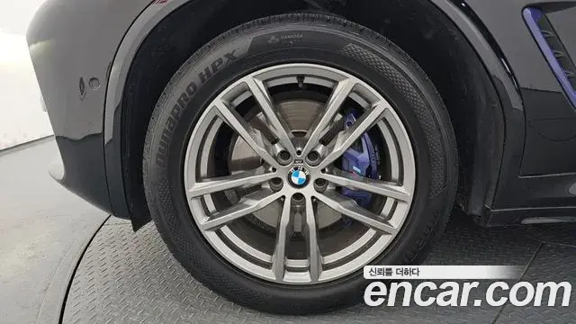 BMW X3 2019 — Photo 32/34