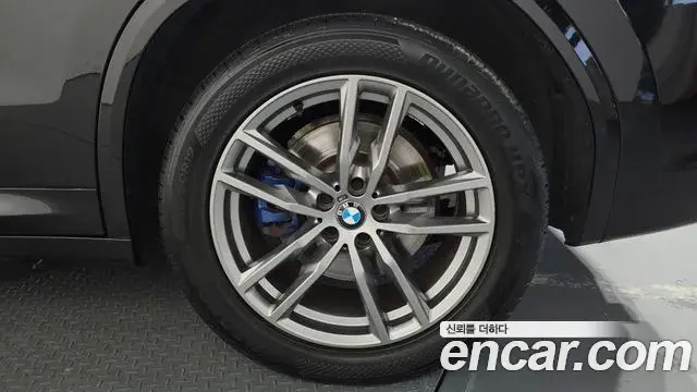 BMW X3 2019 — Photo 31/34
