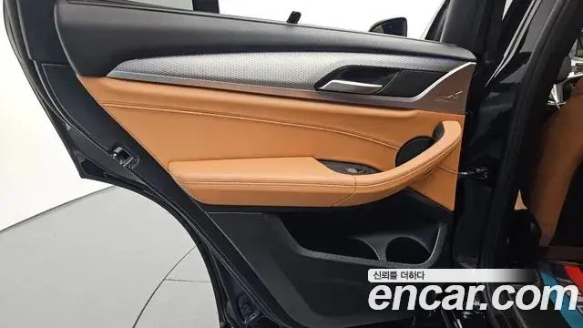 BMW X3 2019 — Photo 23/34