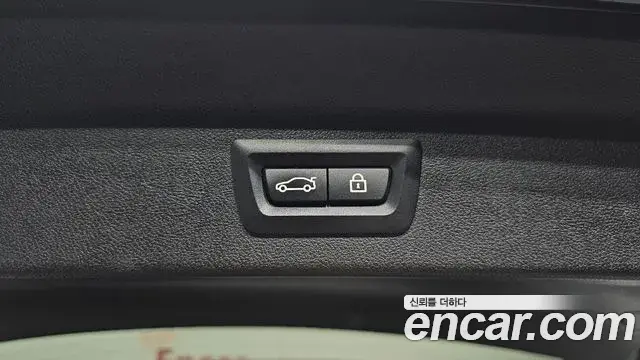 BMW X3 2019 — Photo 28/34