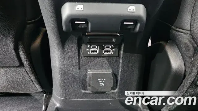 Jeep Wrangler 2023 — Фото 12/20