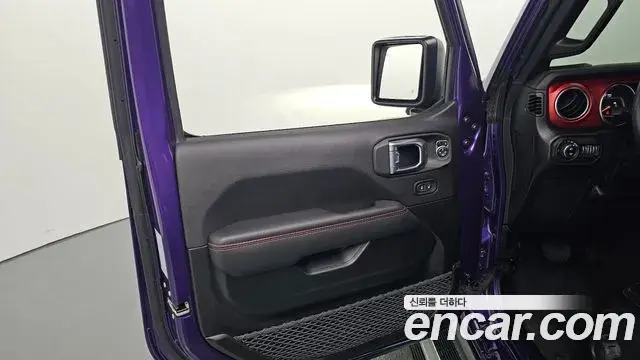 Jeep Wrangler 2023 — Şəkil 10/32