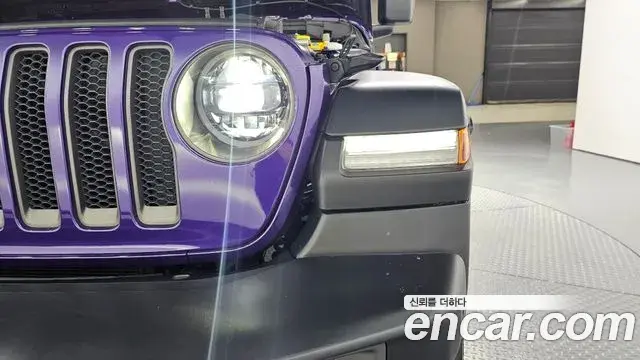 Jeep Wrangler 2023 — Şəkil 23/32