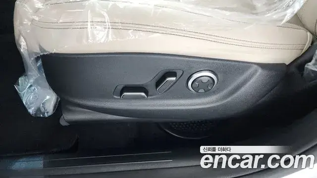 Genesis GV70 2023 — Şəkil 35/37