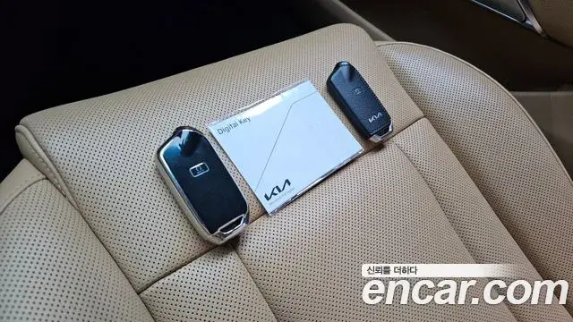 Kia The K9 2022 — Photo 24/35