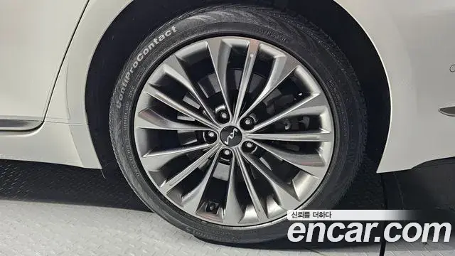 Kia The K9 2022 — Photo 20/35