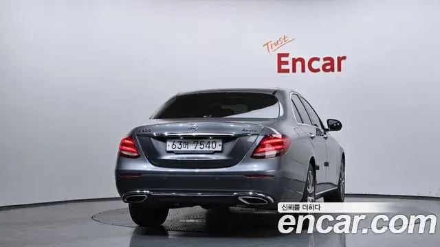 Mercedes-Benz E-Class 2019 — Фото 4/20