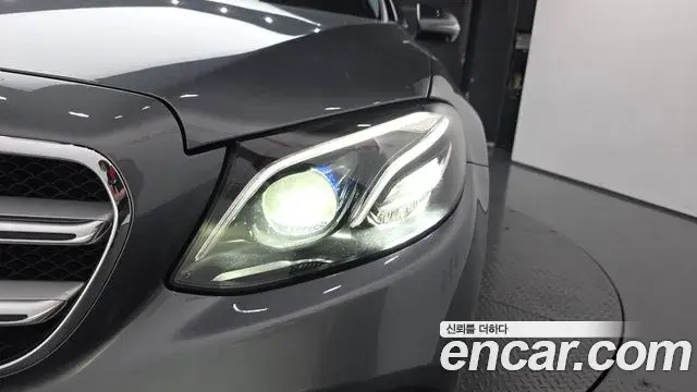 Mercedes-Benz E-Class 2019 — Şəkil 20/34