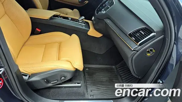 Volvo XC90 2024 — Photo 11/18