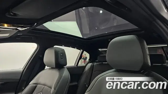 BMW 5 Series 2025 — Şəkil 28/44