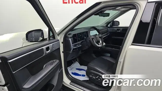 Hyundai Santa Fe 2023 — ფოტო 18/20